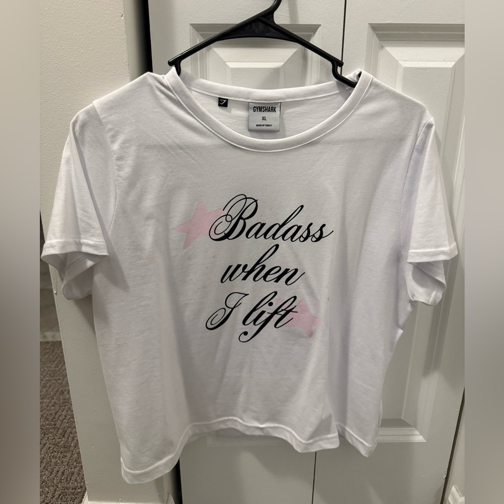 Women’s Gymshark Tee with Bold Graphic Cropped Shirt
